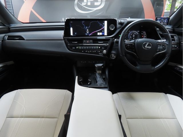 TOYOTA LEXUS ES300h 2024