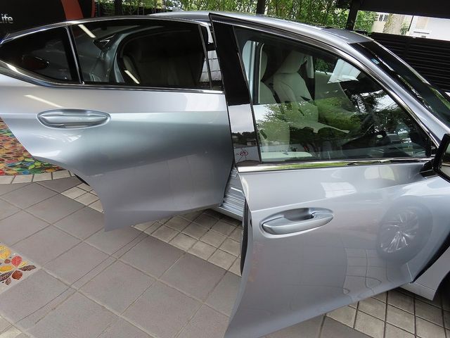 TOYOTA LEXUS ES300h 2024