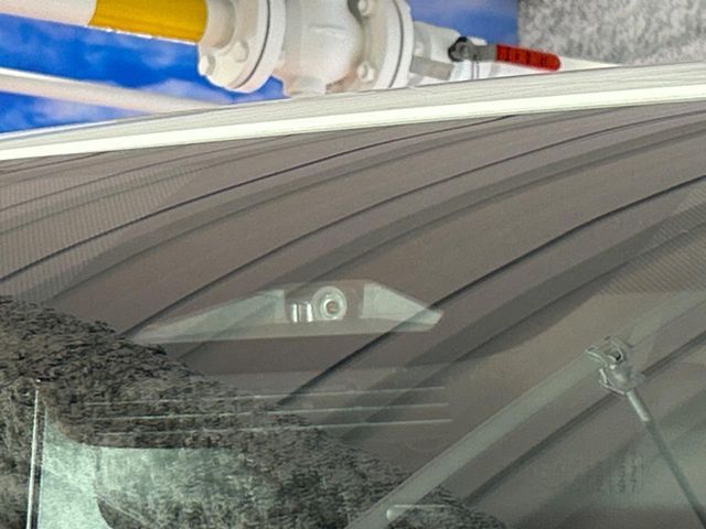 TOYOTA VOXY HYBRID 2024