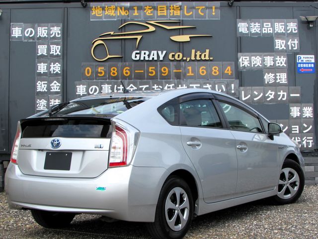 TOYOTA PRIUS 2014