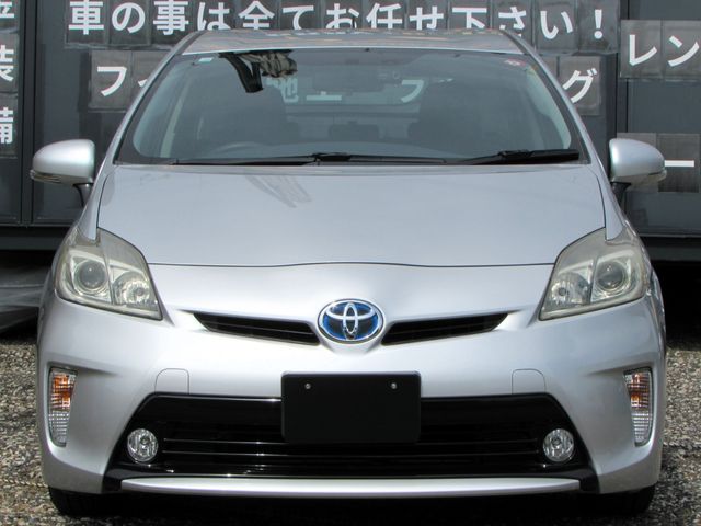TOYOTA PRIUS 2014
