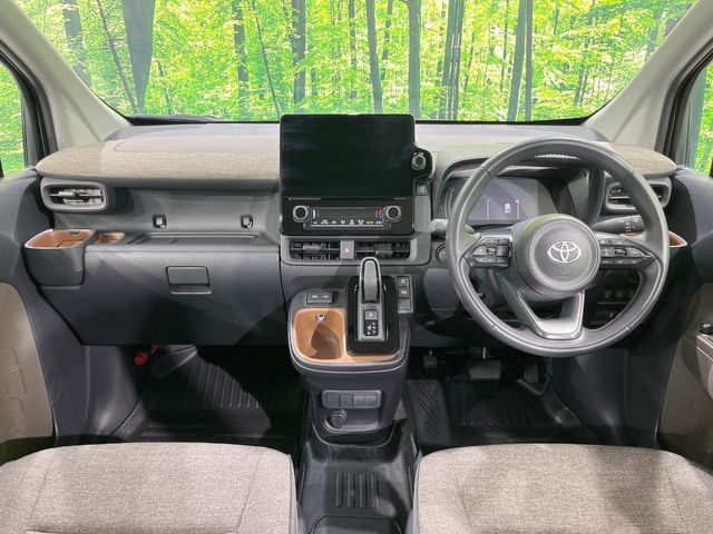 TOYOTA SIENTA HYBRID 2024