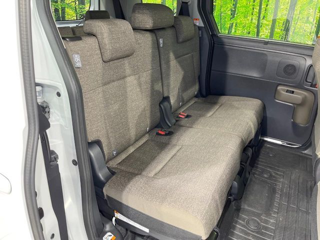 TOYOTA SIENTA HYBRID 2024