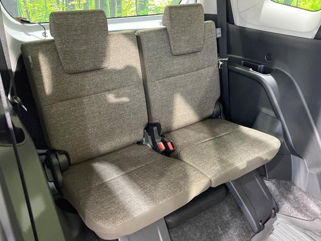 TOYOTA SIENTA HYBRID 2024