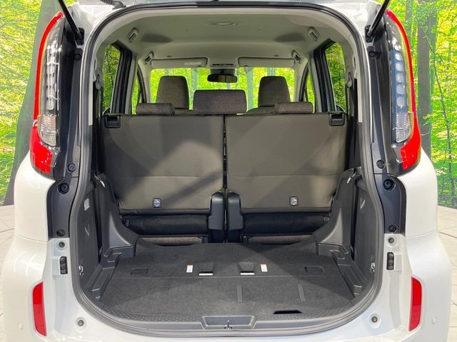 TOYOTA SIENTA HYBRID 2024