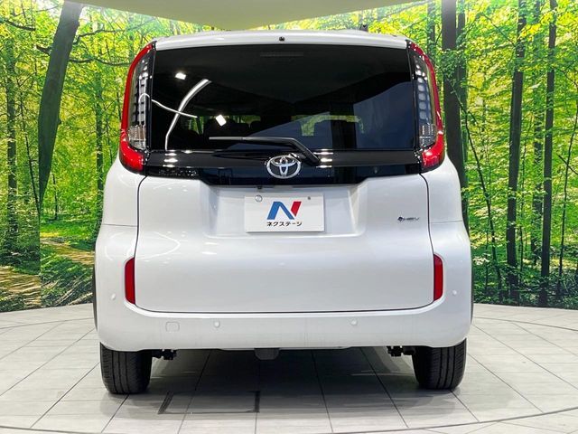 TOYOTA SIENTA HYBRID 2024