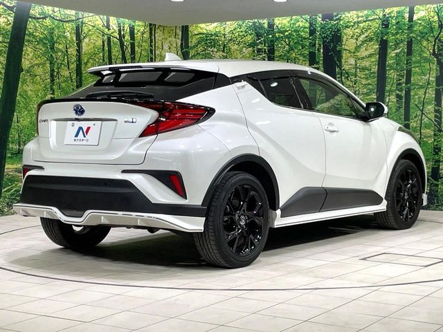 TOYOTA C-HR 2021