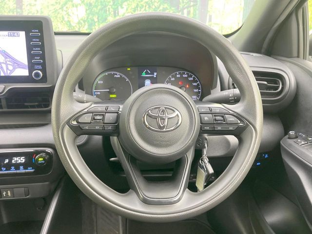 TOYOTA YARIS HYBRID 2022