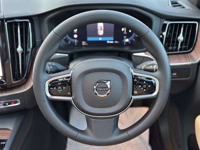 VOLVO VOLVO XC60 2025