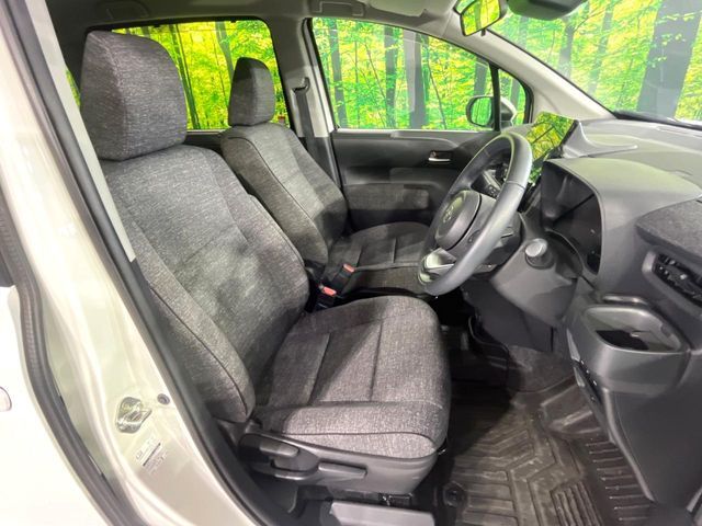 TOYOTA SIENTA HYBRID 2024