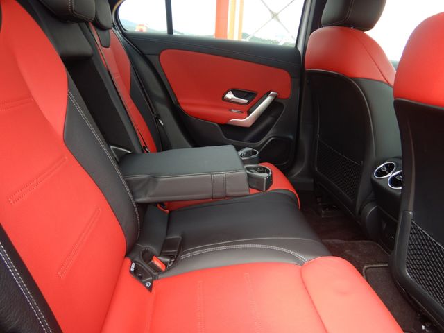 MERCEDES BENZ MERCEDES BENZ A class sedan 2023