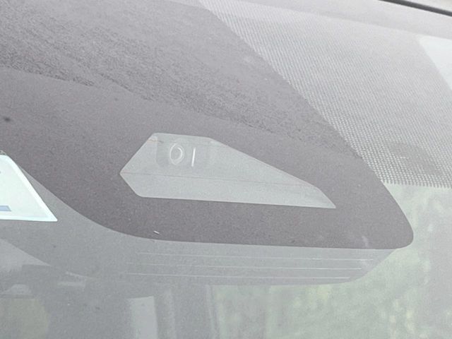 TOYOTA VOXY HYBRID 2023