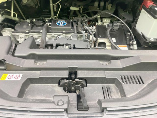 TOYOTA VOXY HYBRID 2023