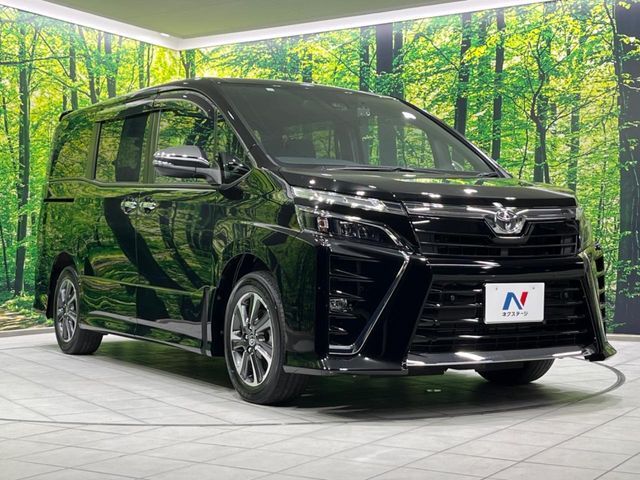 TOYOTA VOXY 2020