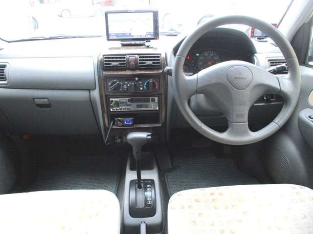 MITSUBISHI MINICA 2002
