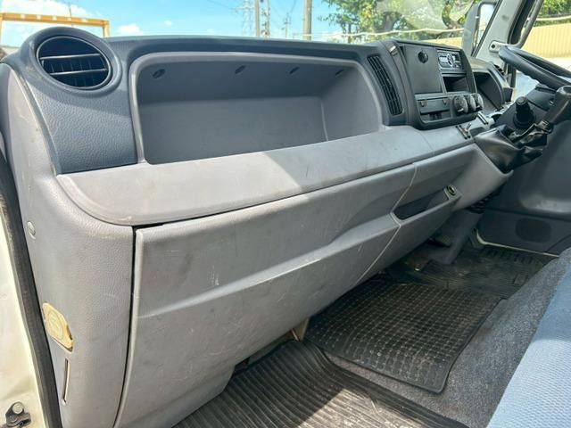 MITSUBISHI CANTER 2016