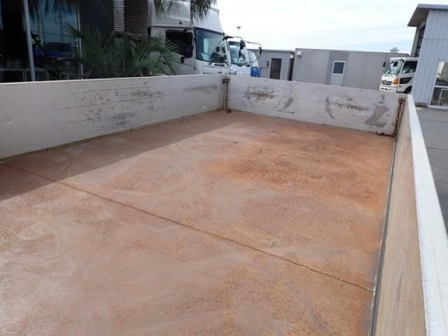 NISSAN DIESEL CONDOR 2012