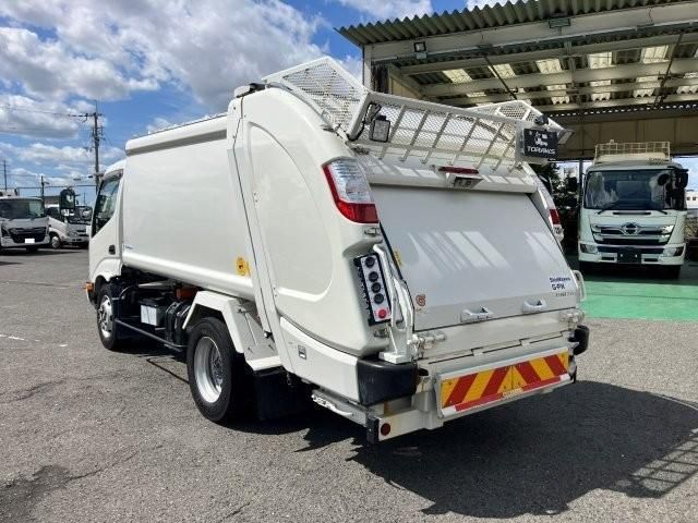 HINO DUTRO 2020