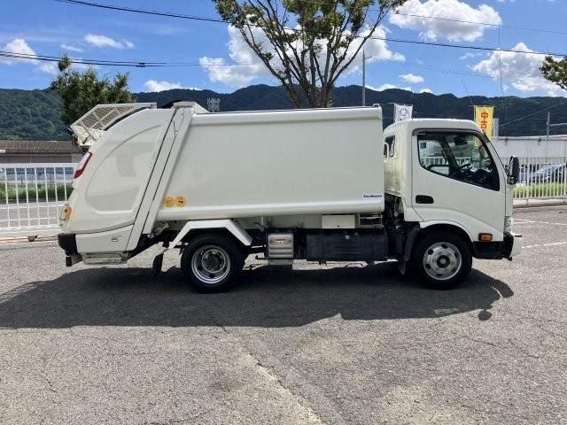 HINO DUTRO 2020