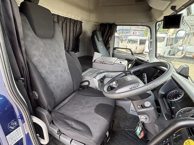 NISSAN DIESEL Quon 2019