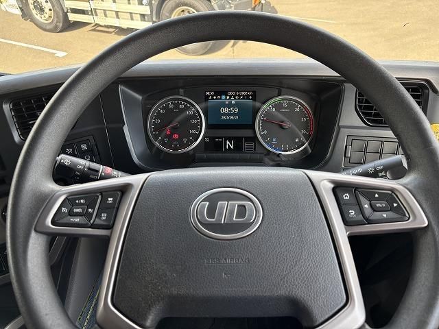 NISSAN DIESEL Quon 2019