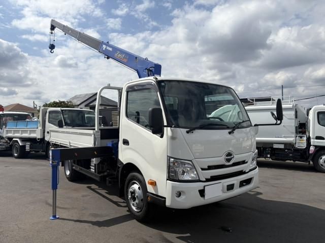 HINO DUTRO 2024