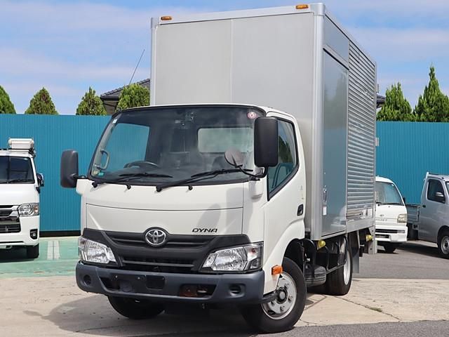TOYOTA DYNA 2017