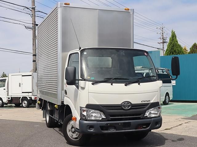 TOYOTA DYNA 2017