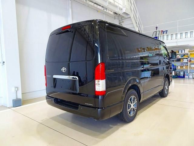 TOYOTA HIACE van 4WD 2025