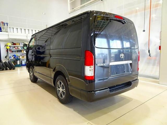 TOYOTA HIACE van 4WD 2025