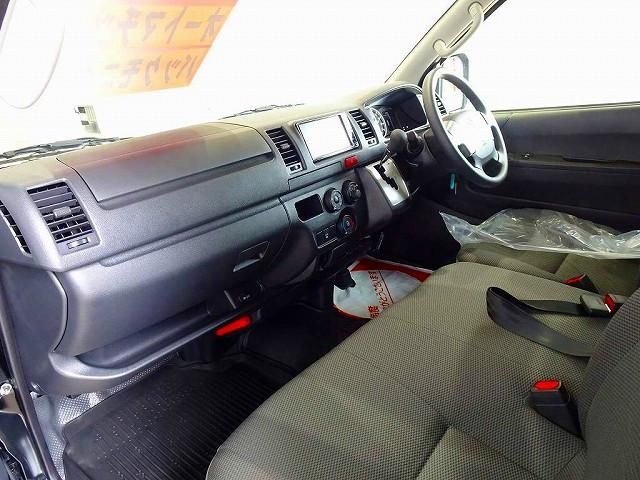 TOYOTA HIACE van 4WD 2025