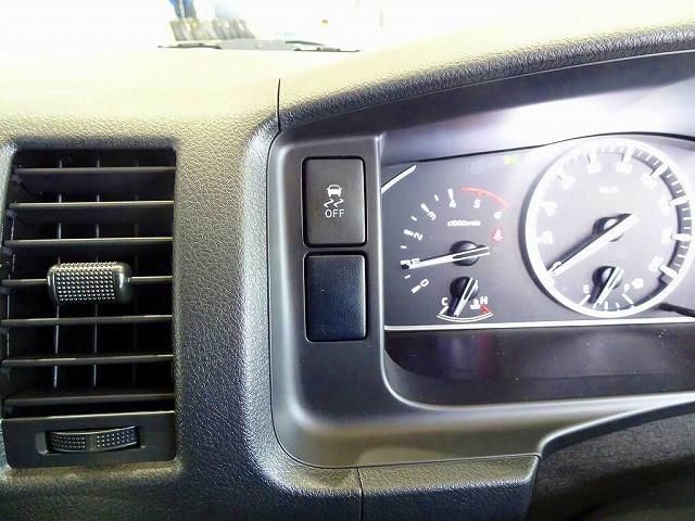 TOYOTA HIACE van 4WD 2025