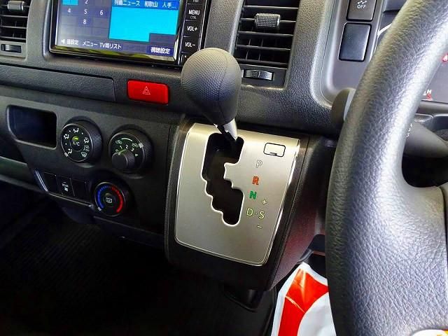 TOYOTA HIACE van 4WD 2025