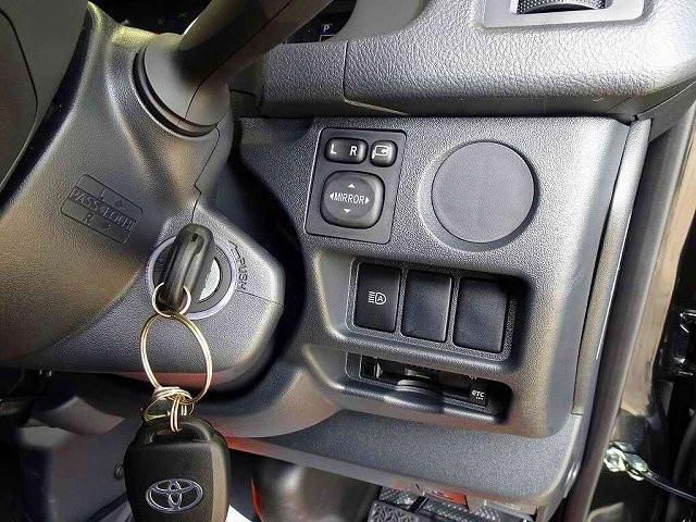 TOYOTA HIACE van 4WD 2025