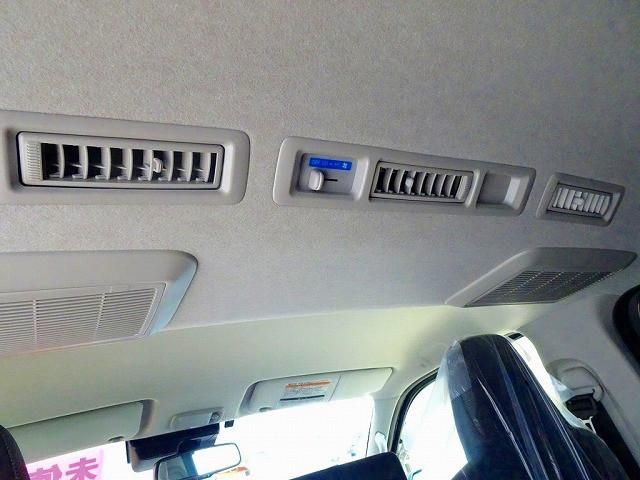 TOYOTA HIACE van 4WD 2025