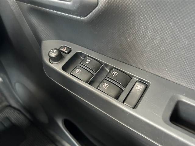 TOYOTA PIXIS EPOCH 2018