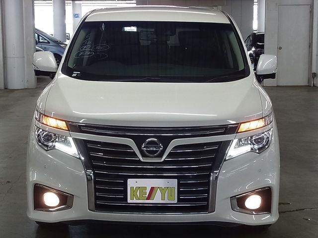 NISSAN ELGRAND 2019