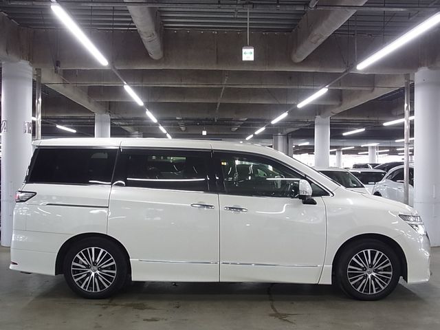 NISSAN ELGRAND 2019