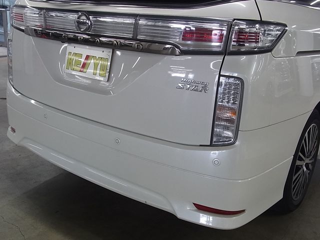NISSAN ELGRAND 2019