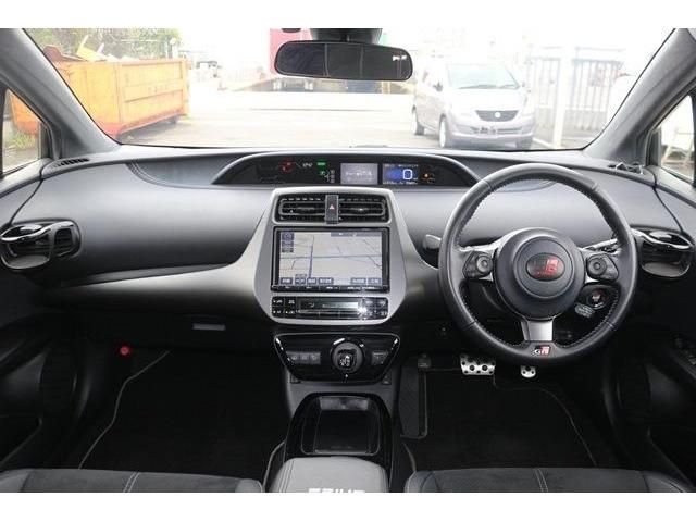 TOYOTA PRIUS PHV 2017