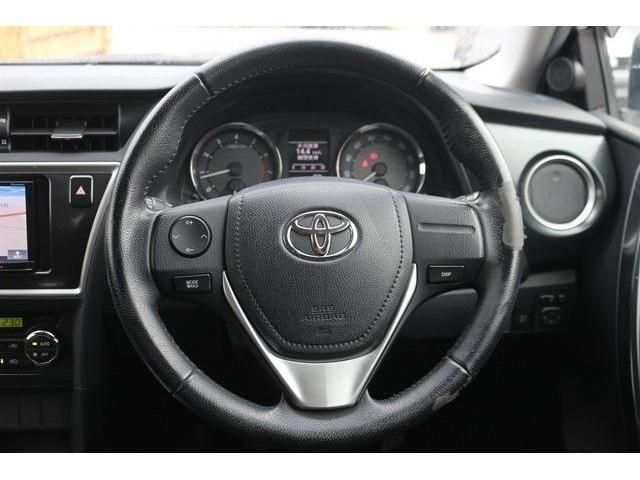 TOYOTA AURIS 2012