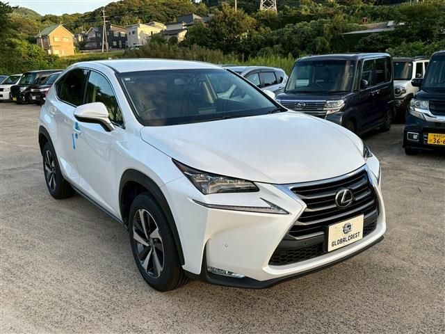 TOYOTA LEXUS NX200t 2016