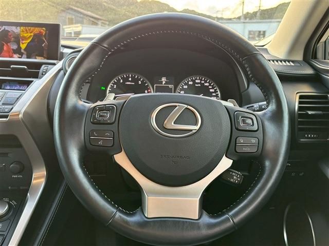 TOYOTA LEXUS NX200t 2016