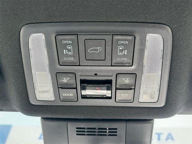 TOYOTA NOAH HYBRID 2023