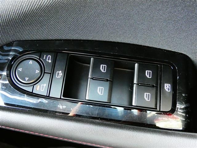 MAZDA MAZDA3 FASTBACK 2025