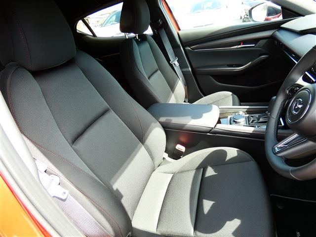 MAZDA MAZDA3 FASTBACK 2025