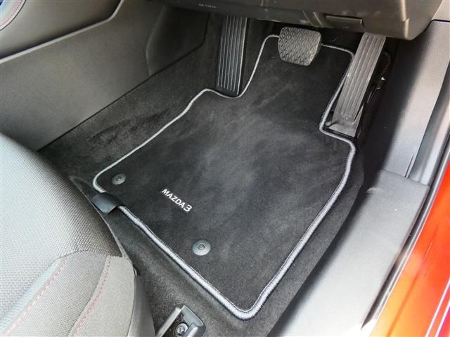 MAZDA MAZDA3 FASTBACK 2025