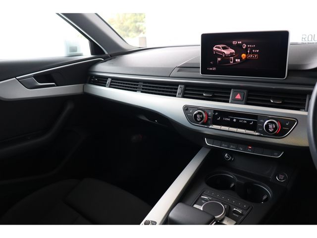 AUDI AUDI A4 AVANT 2020