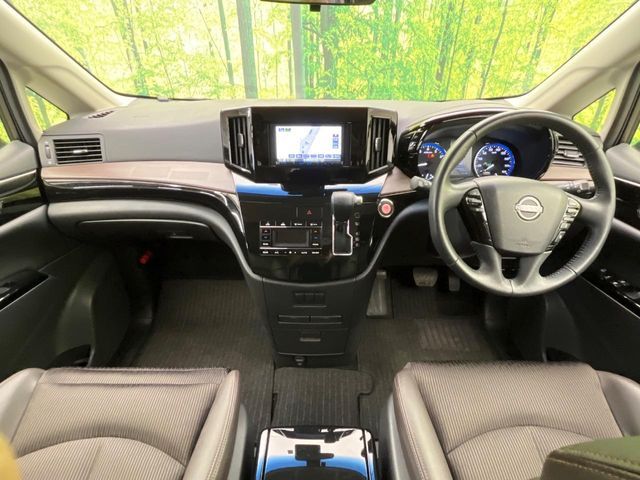 NISSAN ELGRAND  4WD 2023