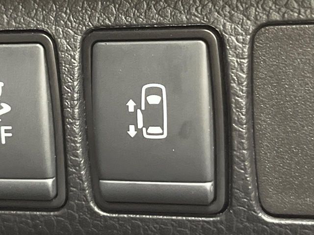 NISSAN ELGRAND  4WD 2023